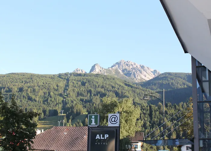 מלון Alp Art