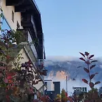 Отель Alp Art 3*